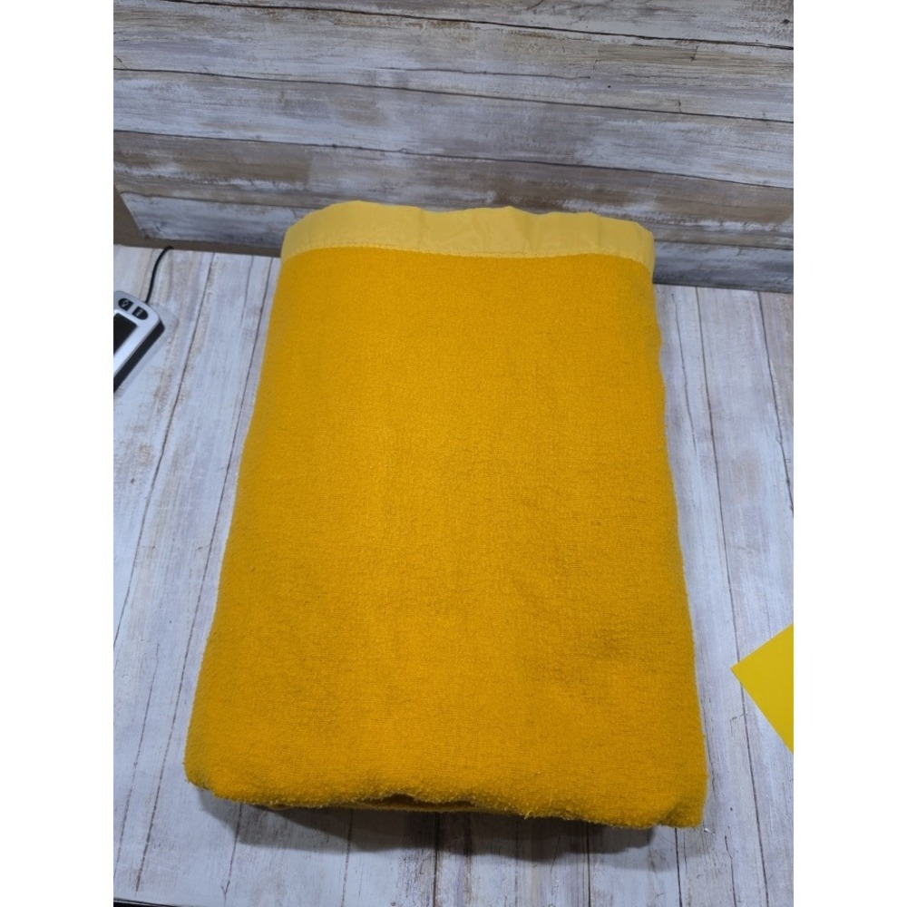 Electric Blanket 60x82 No Cord Satin Trim Corner Snaps AS IS Repurpose  Yellow